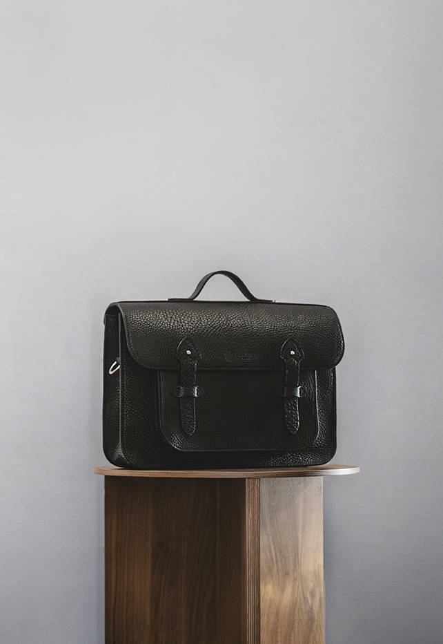 10年使える鞄。 | 最高級のメンズ革製品・革財布 GANZO公式WEBサイト