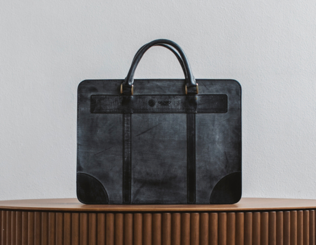 10年使える鞄。 | 最高級のメンズ革製品・革財布 GANZO公式WEBサイト