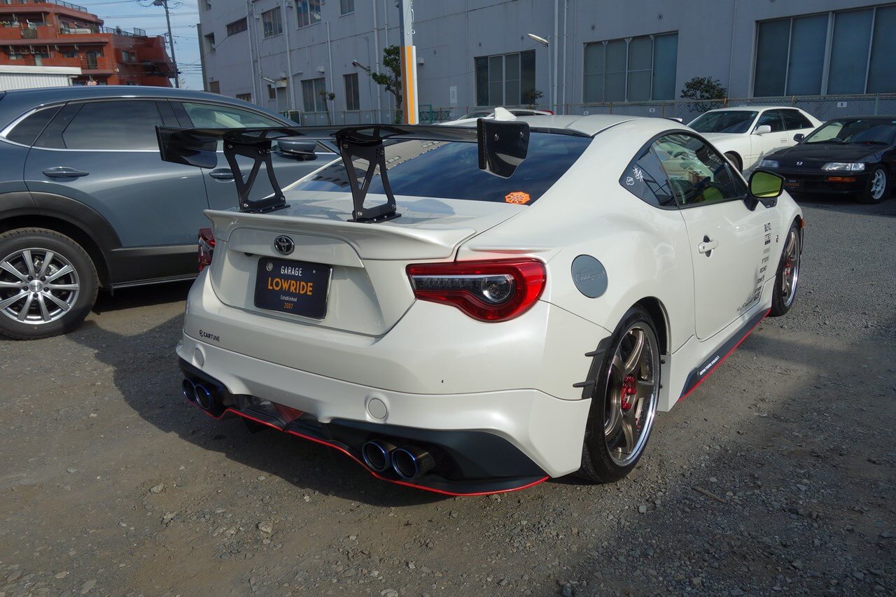 トヨタ 86 プロコンポジット製GTウイング クリア塗装・取りつけ 埼玉県