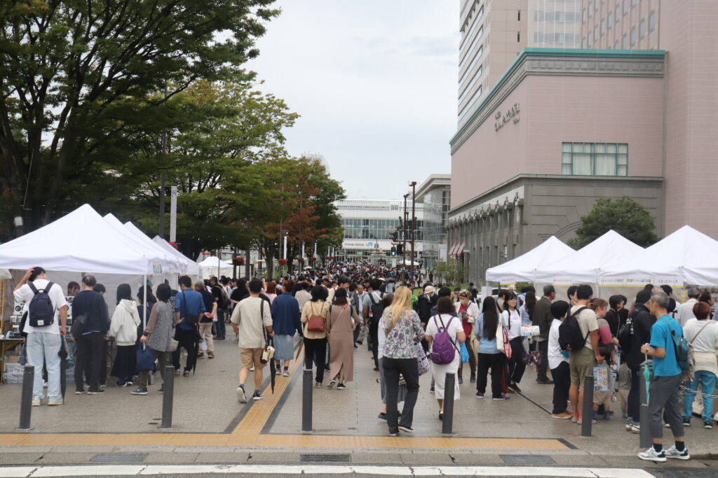 第12回マンホールサミットinとやま」を開催しました | 下水道広報