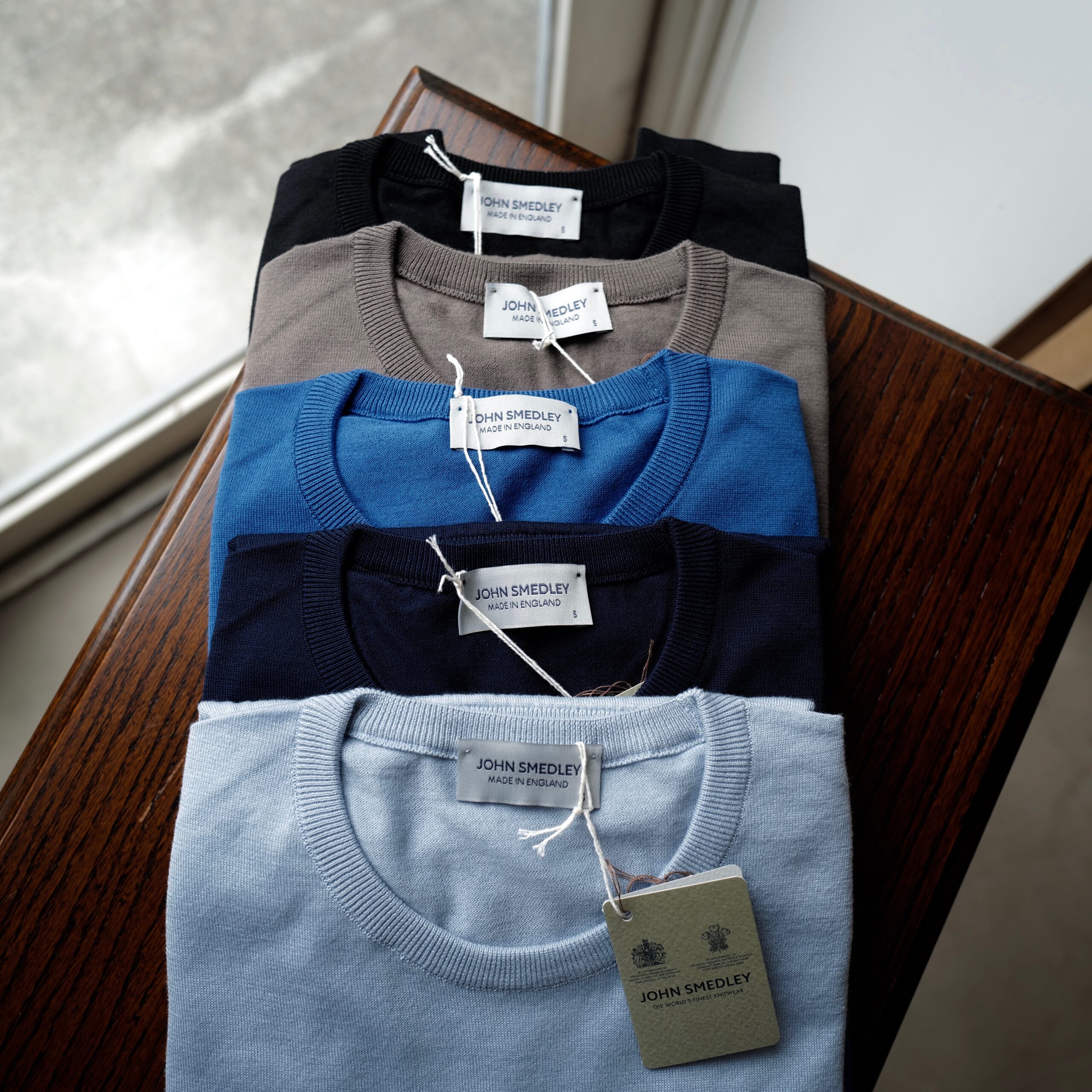 間違いなく重宝してくれる【JOHN SMEDLEY/ジョンスメドレー】のロング