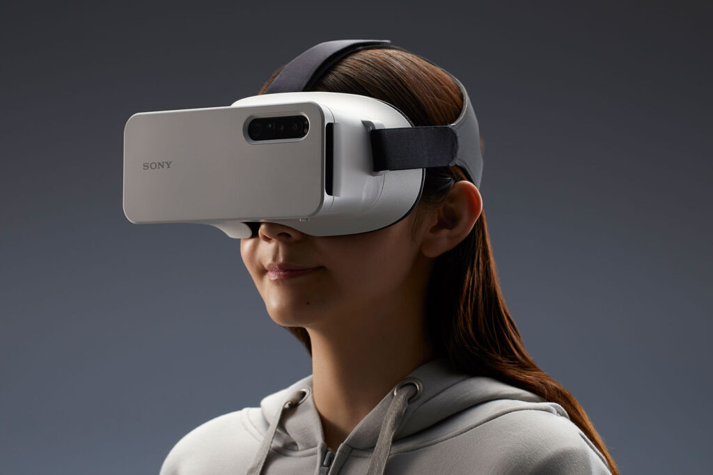 Sony launches Xperia View VR headset: 2K resolution for both eyes