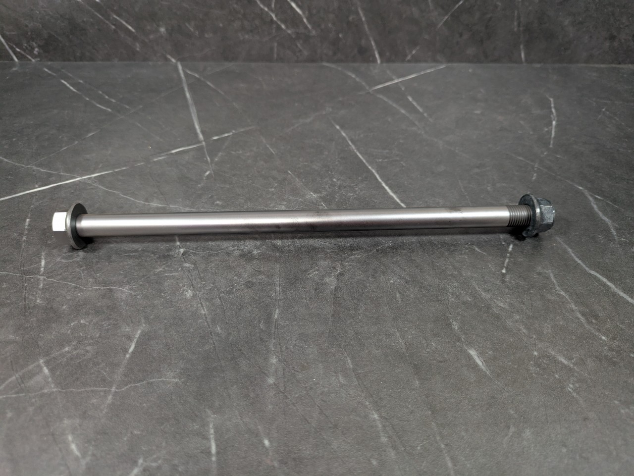 Partyup 中空アクスルシャフト｜シグナスX専用！軽量＆高剛性で