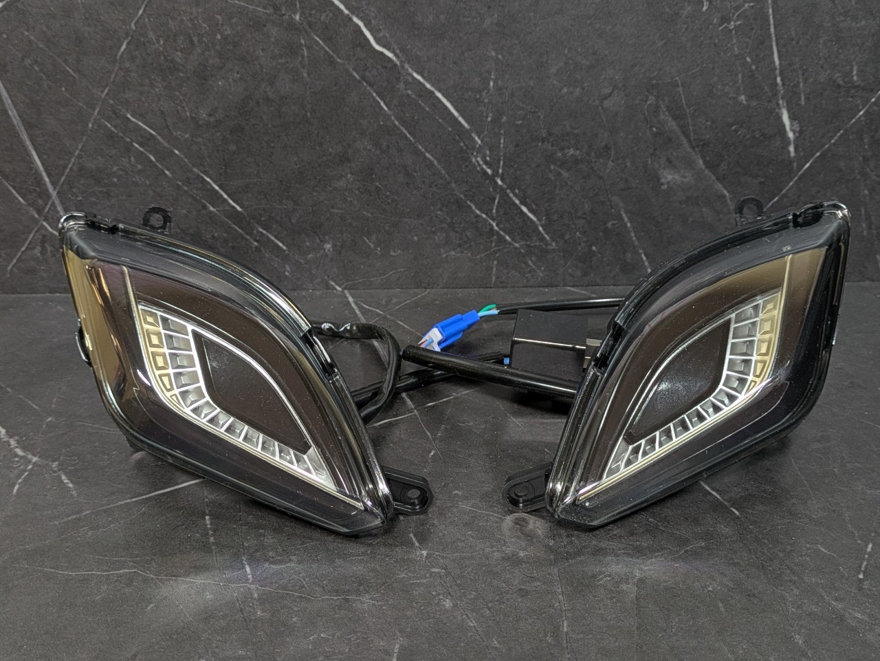 ドラゴンアイ LEDウインカー | シグナスX 3型 (SE44J) カスタムの至宝