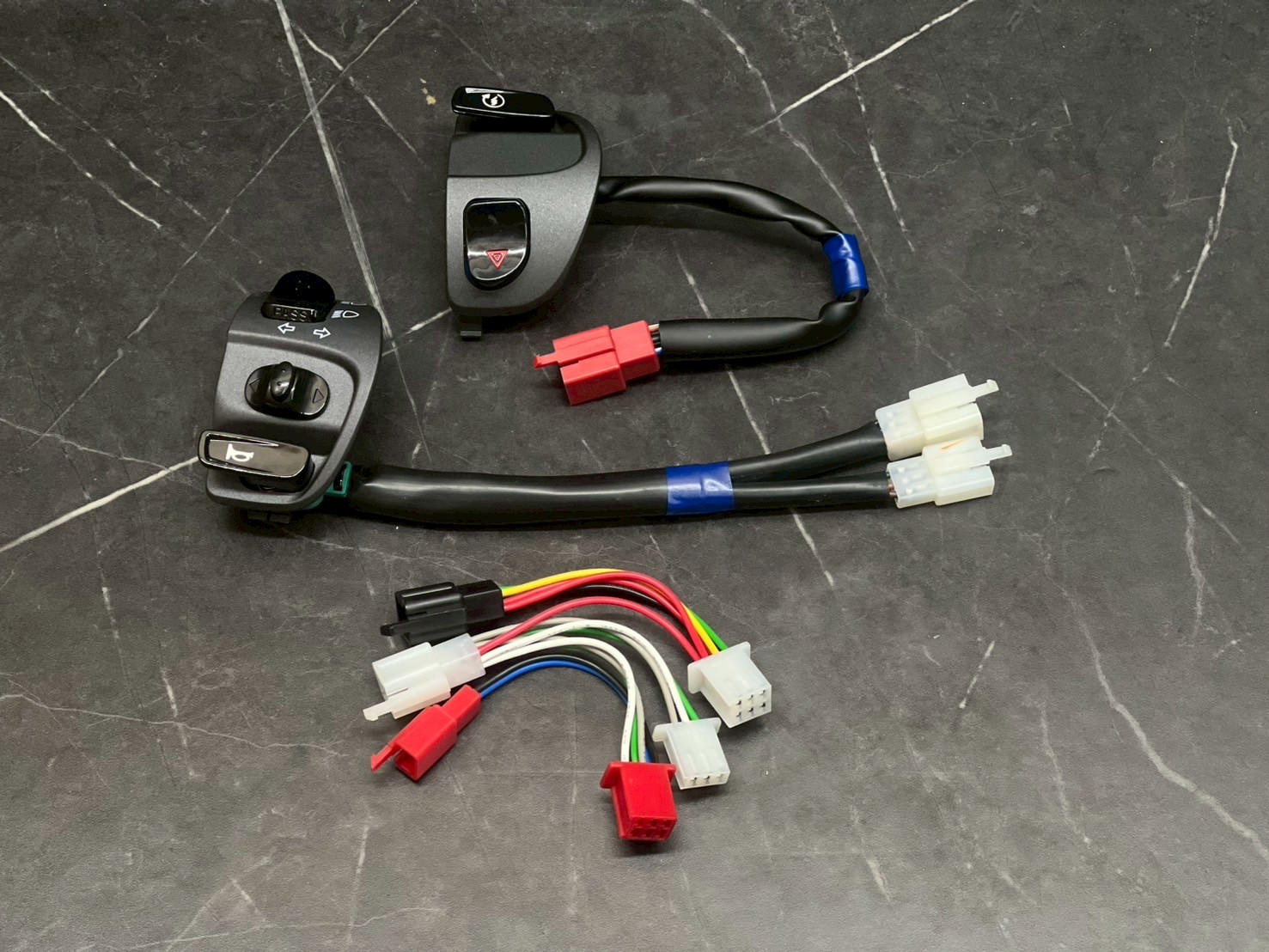 台湾スイッチスワップキット｜シグナスX 5型 国内仕様専用｜TWDMカスタム