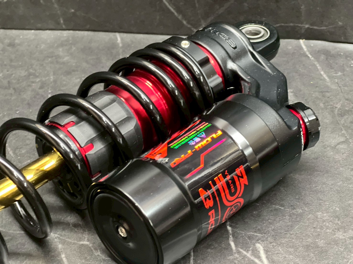 RCB 30周年記念リアショック 305mm｜シグナスグリファス・X FORCE対応