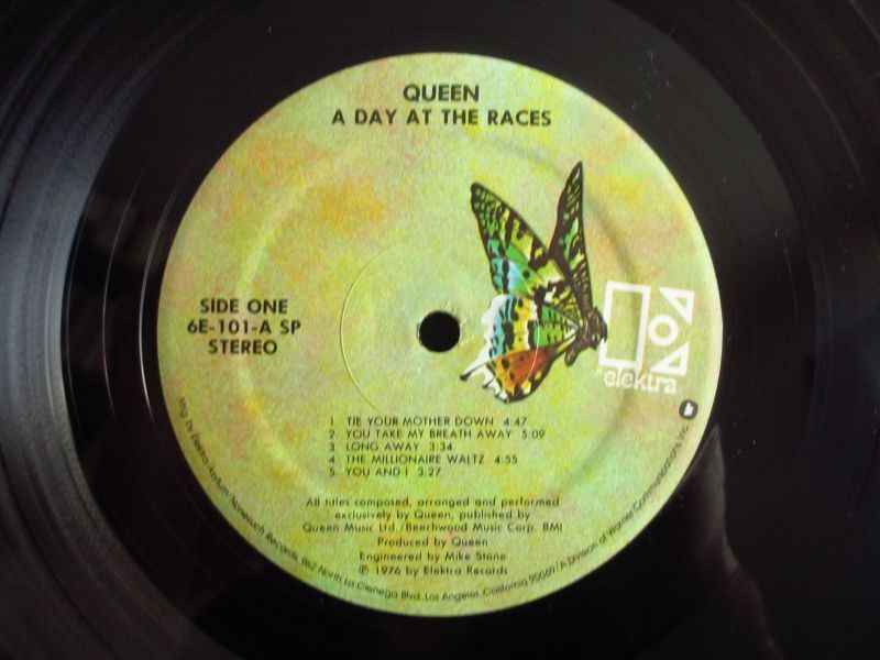 Queen / A Day At The Races - Guitar Records
