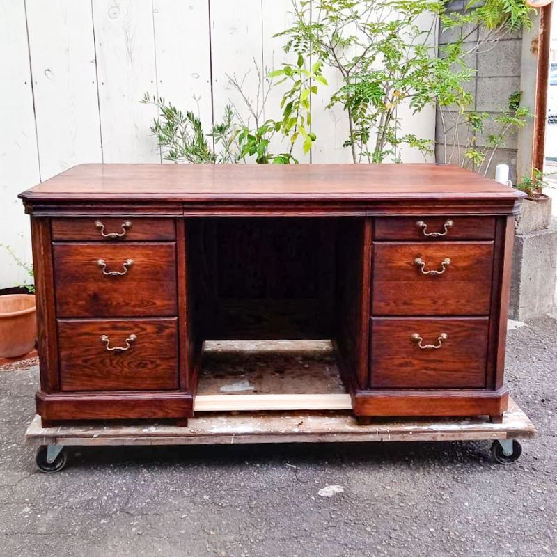 役員机や書斎机におすすめ、オーダーメイドの両袖机プレジデントデスク