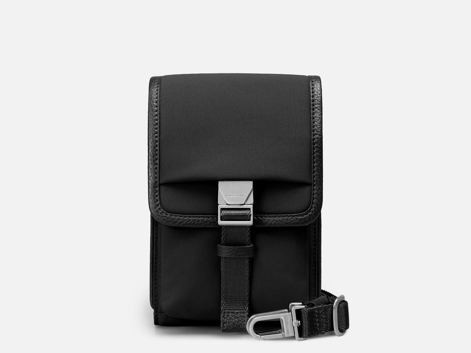 133 Essential Case Max - GRAMS28