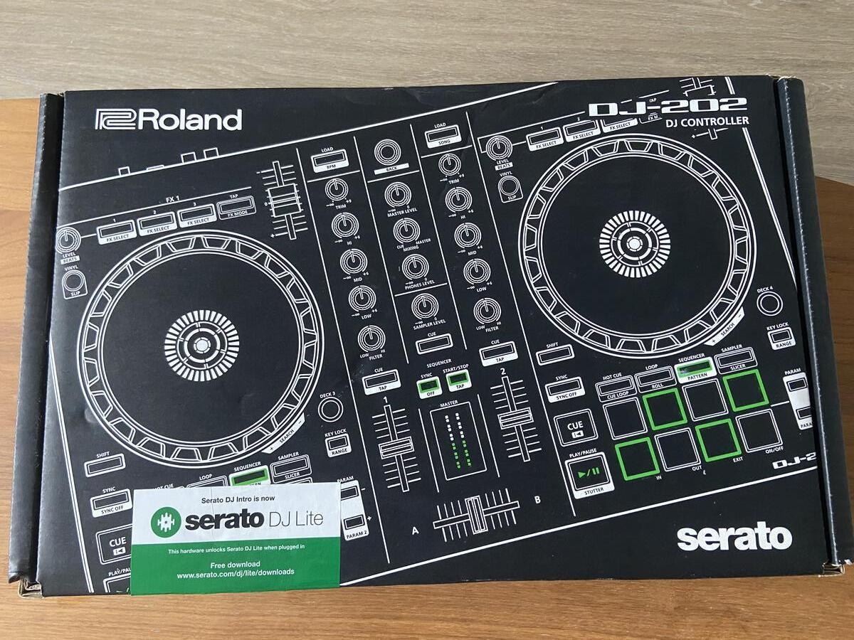 Roland DJ-202