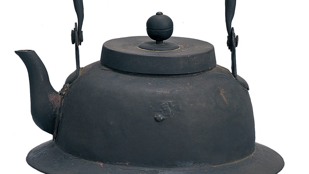 無形文化財 鎚起銅器「玉川堂」- GYOKUSENDO