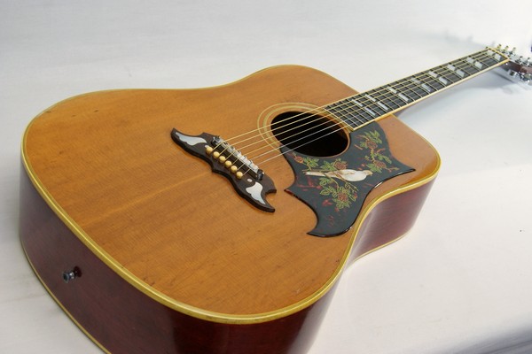 Gibson 【Dove / 70年代前半】 | D-plus-stock