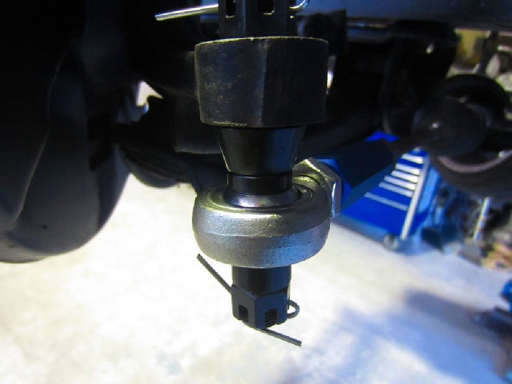 D-MAX / D1SPEC タイロッドエンド ピロ Type