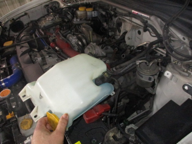 GDBインプレッサのアイドリング停止。圧力センサーホース交換と