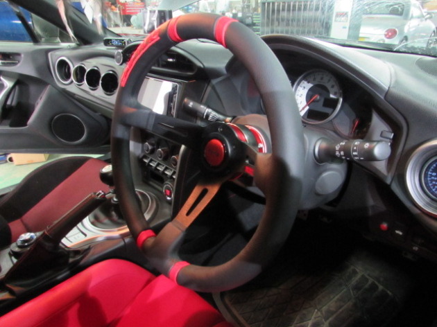 トヨタ 86 ZN6 MOMO DRIFTING 35Φ 85mm DEEP 取り付け｜自動車