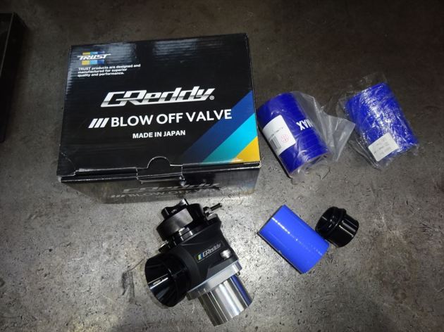 フェアレディZ Z34 VQ37 Greddy ブローオフバルブ取付です！｜車の