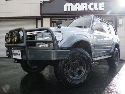 ランクル80最終型！ダブルエアバックにABS付き