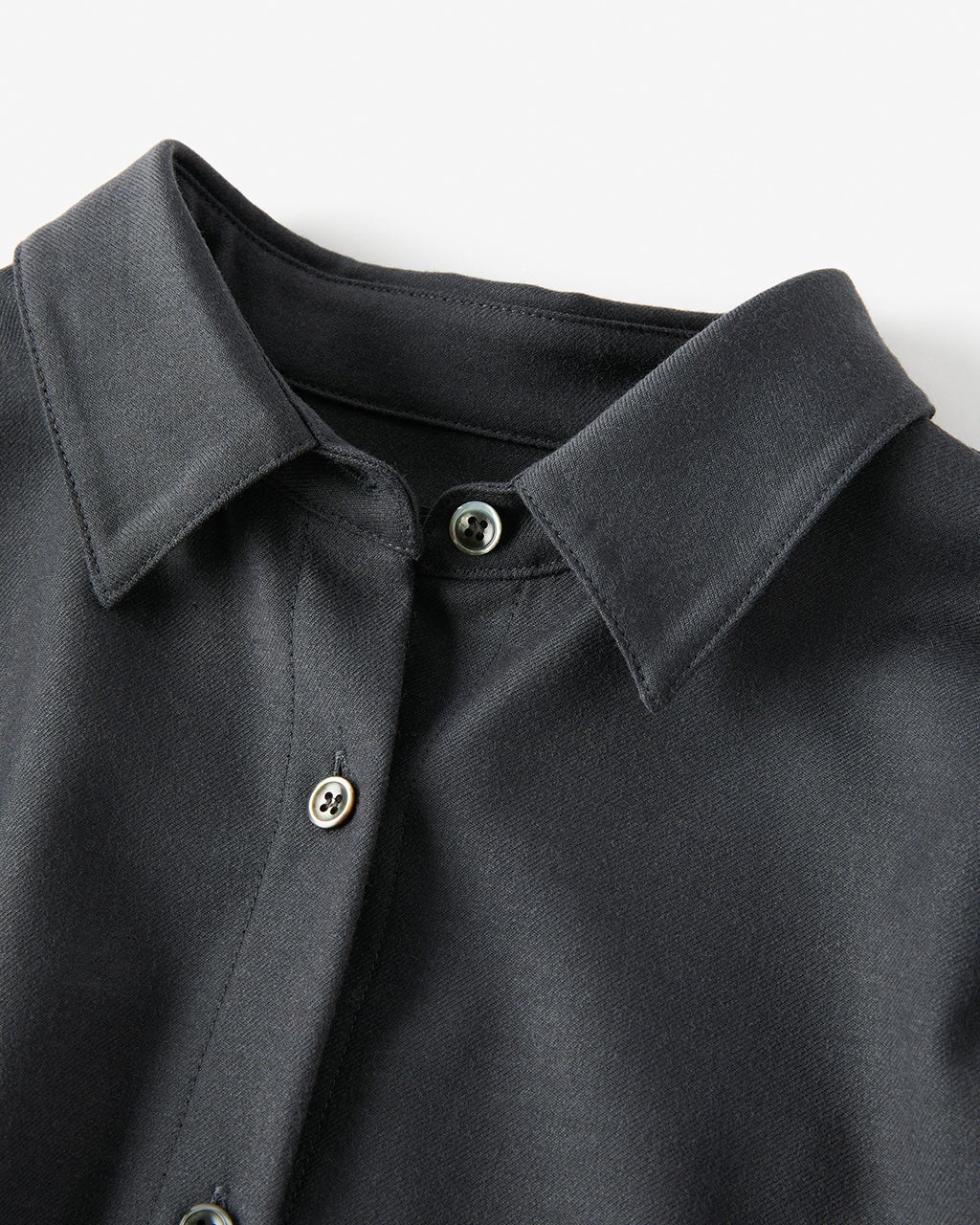 ウールサキソニー・フォルムシャツ/DoCLASSE