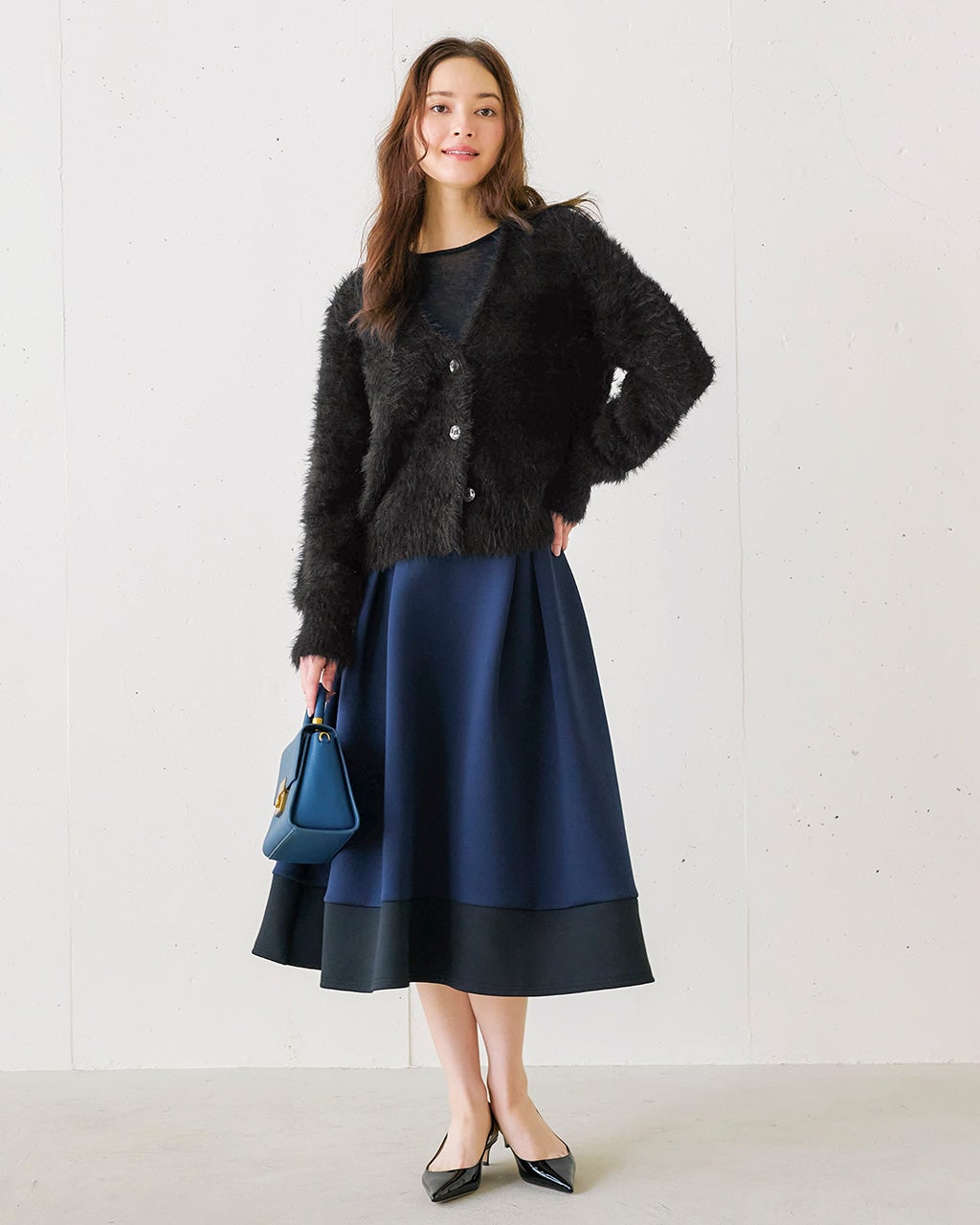 スパークルファーニット・Vネックカーディガン/DoCLASSE