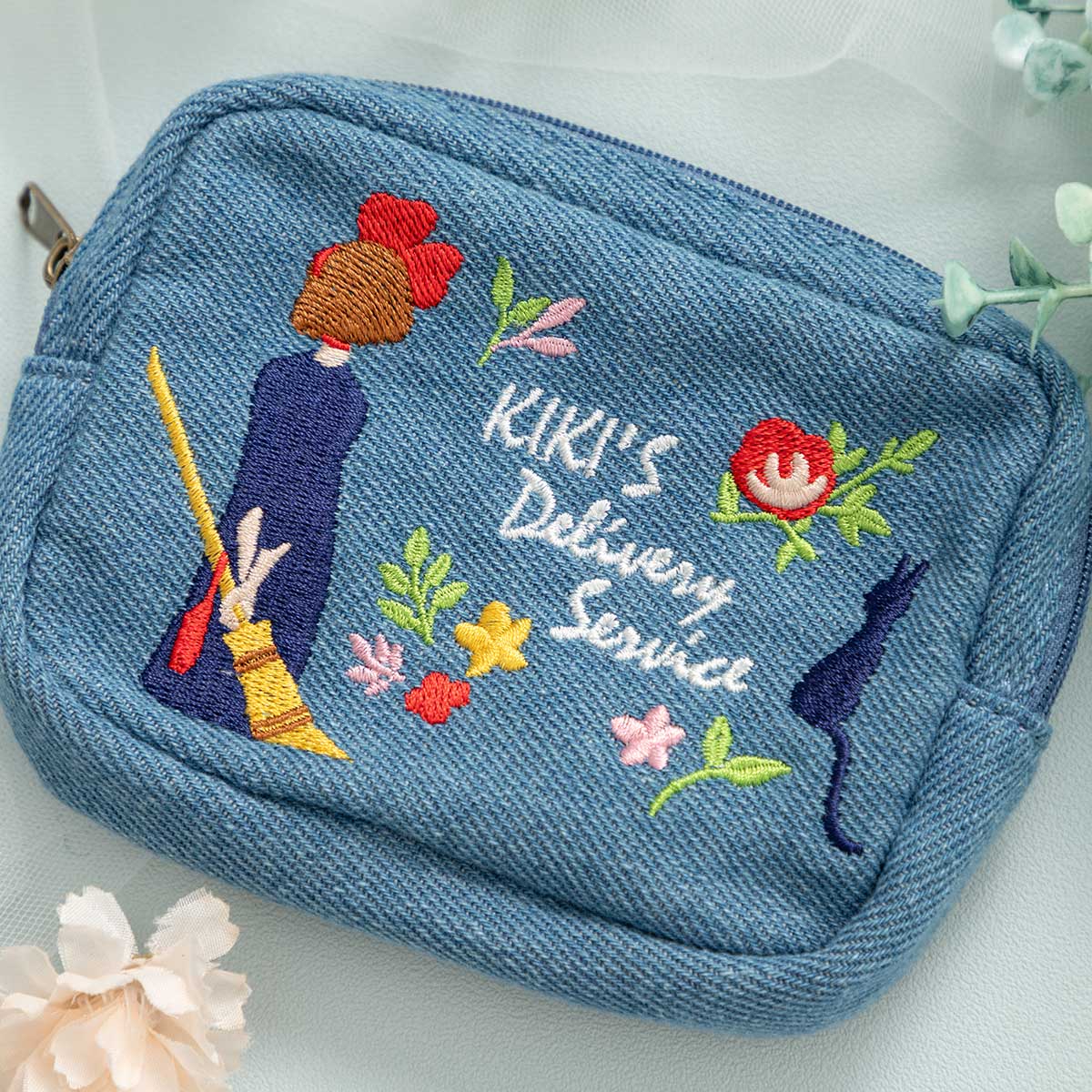 魔女の宅急便 デニム刺繍シリーズ ミニポーチ | どんぐり共和国そらの