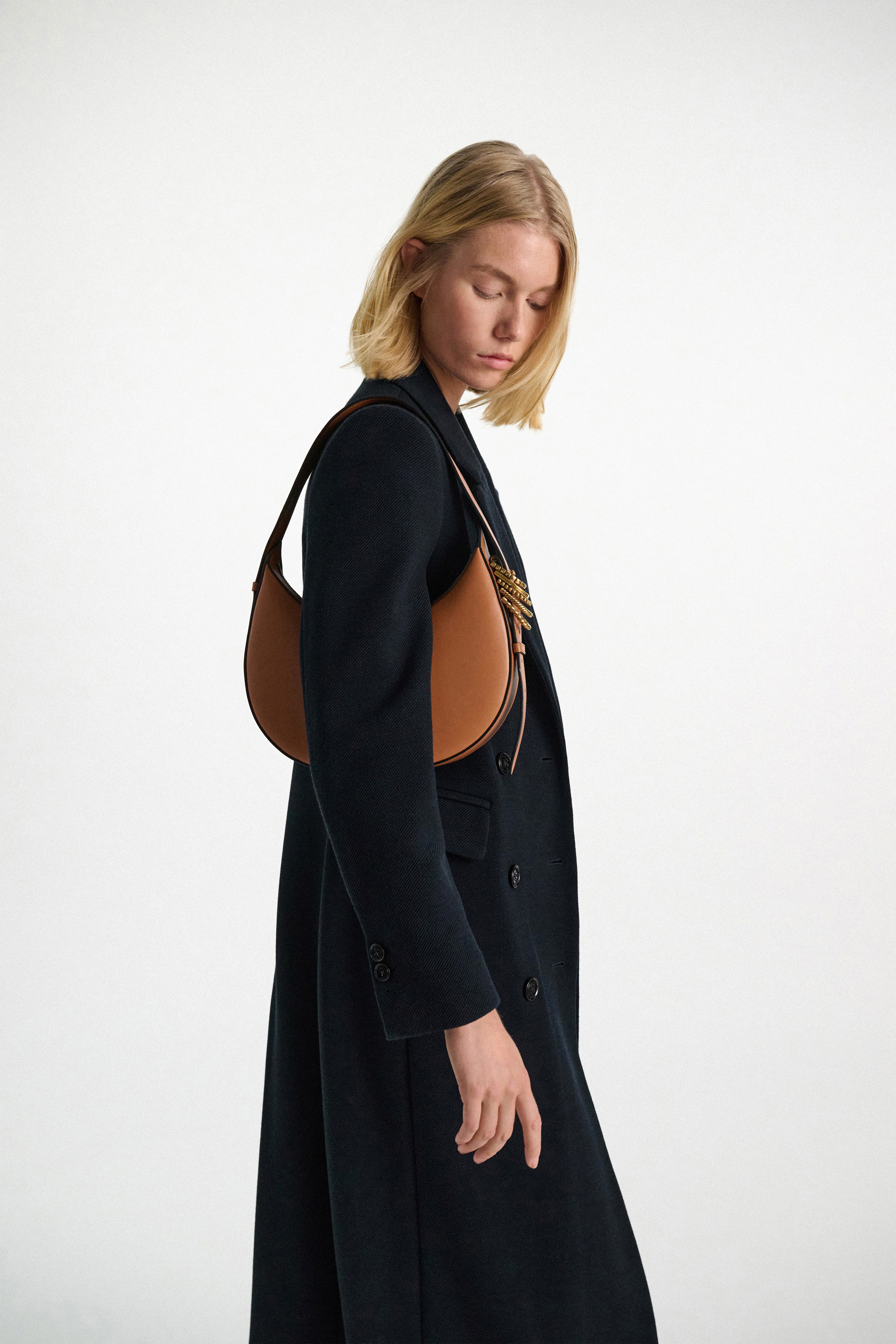 DOROTHEE Half Moon Bag | Dorothee Schumacher