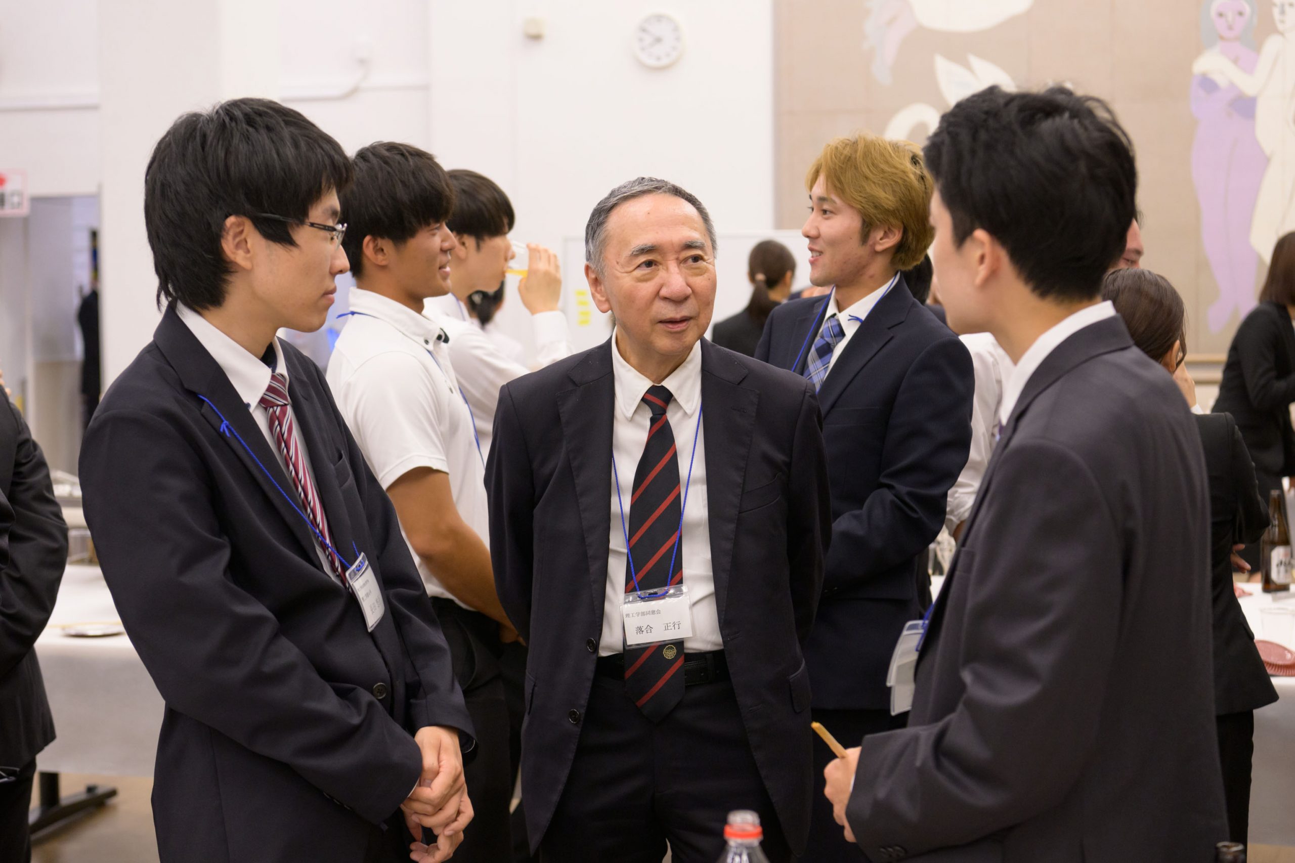 開催報告）2024年度 慶應義塾大学指定寄付奨学金授与証交付式・懇談会