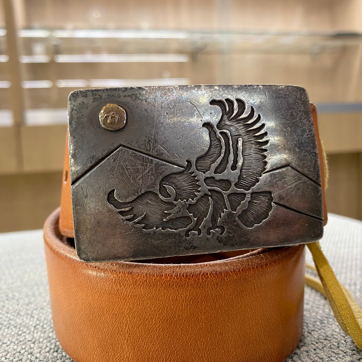 ゴローズ goro's [希少][ほぼ新品]影彫りバックルベルト(サドル