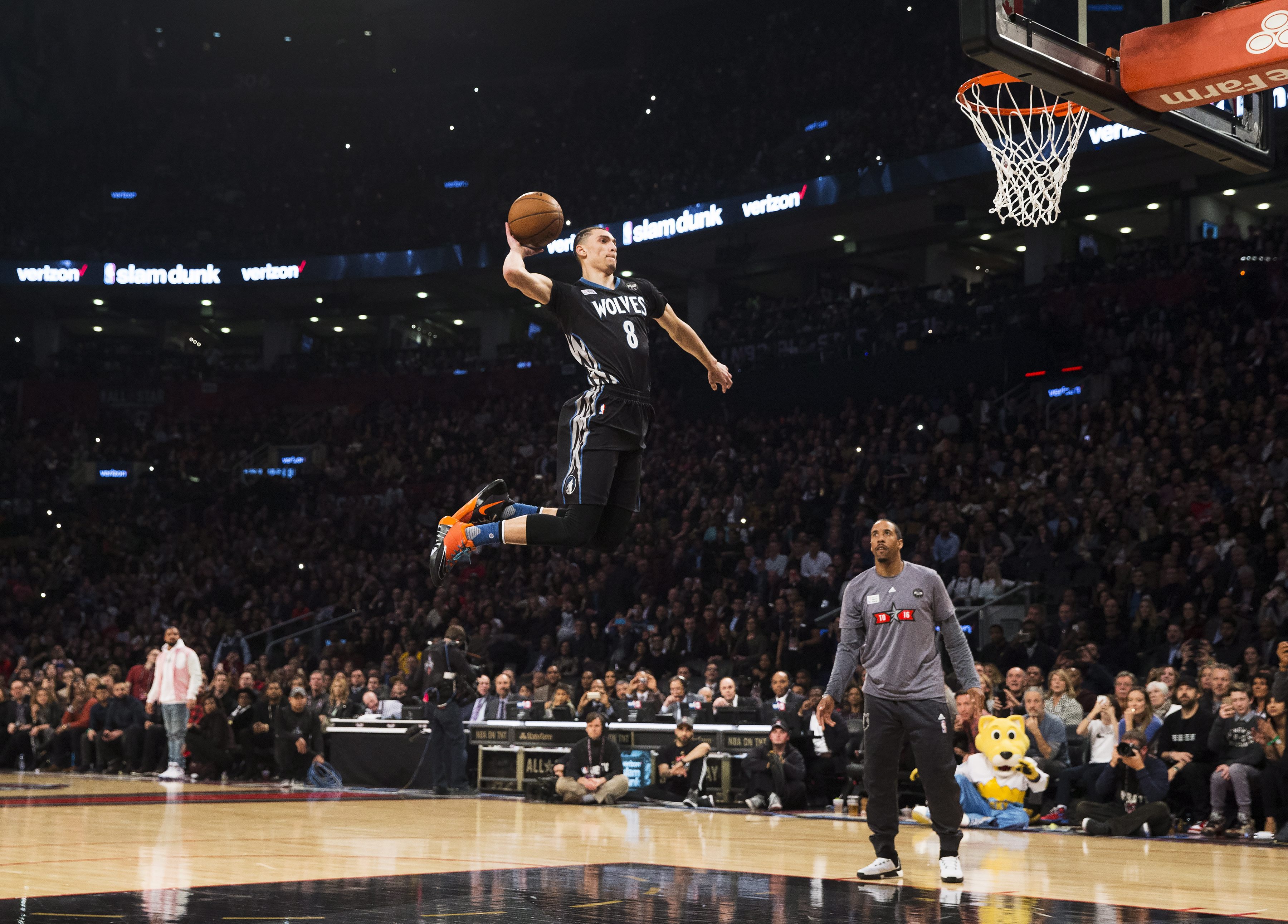 Wolves' Zach LaVine out of dunk contest at NBA All-Star weekend