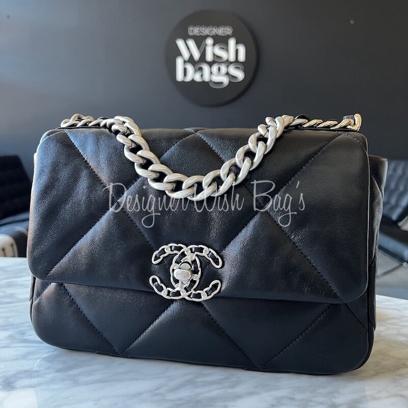 Chanel 19 Black Reverse - Designer WishBags - now part of Labellov