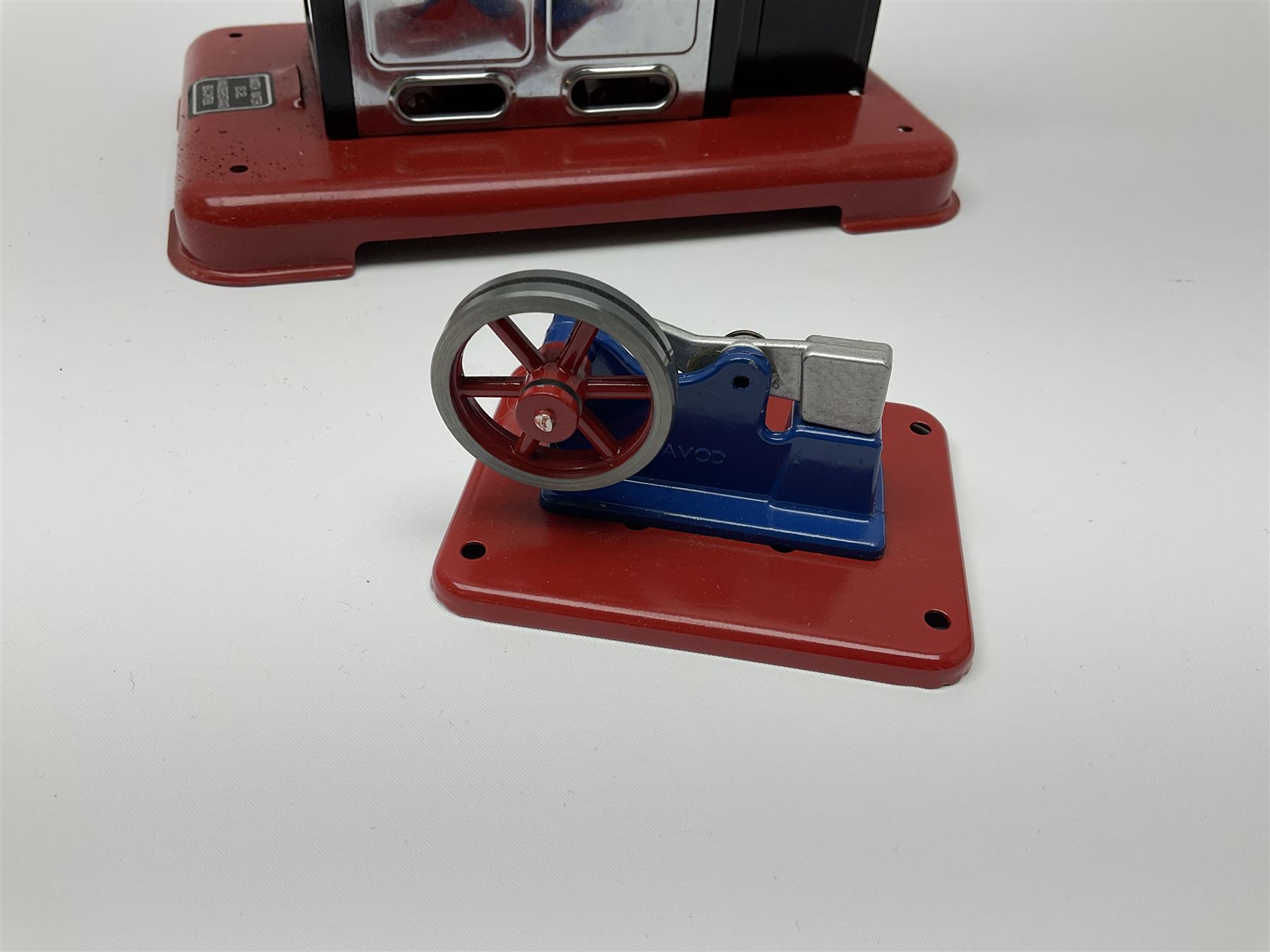 Mamod SP2 stationary steam engine in original box | Antiques