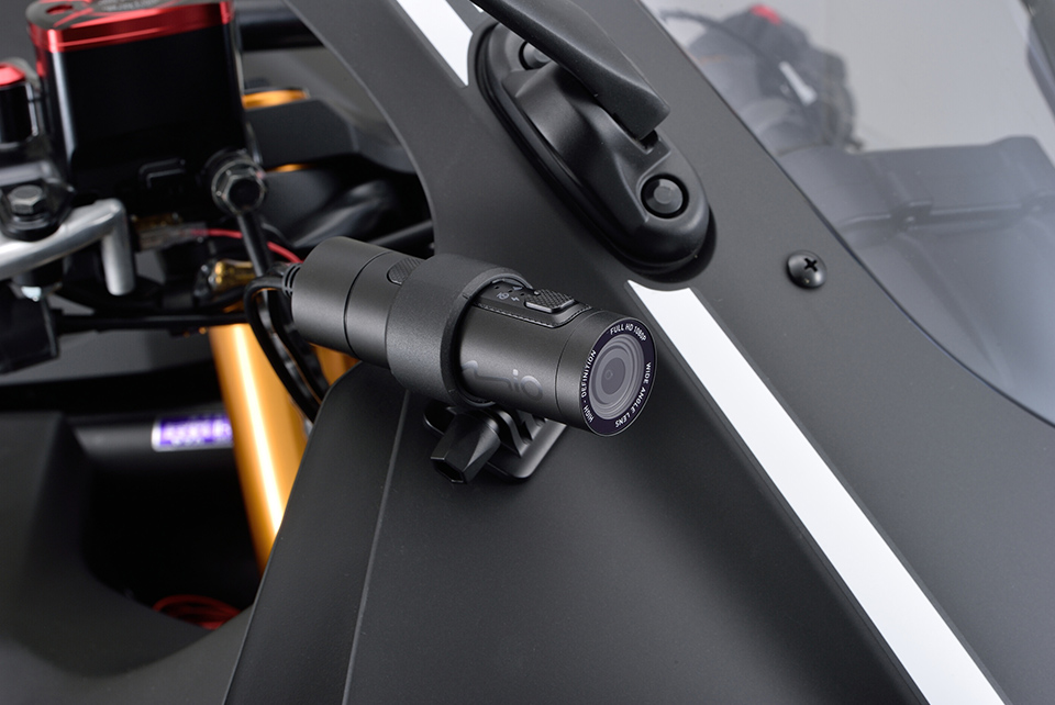 オートバイ専用GPSドライブレコーダー｜MIO M777D
