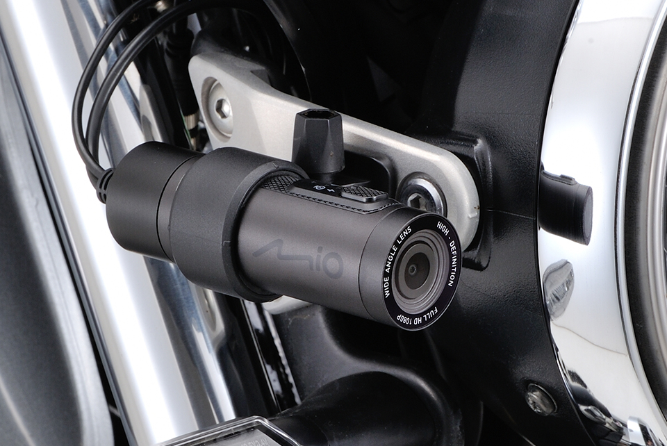 オートバイ専用GPSドライブレコーダー｜MIO M777D