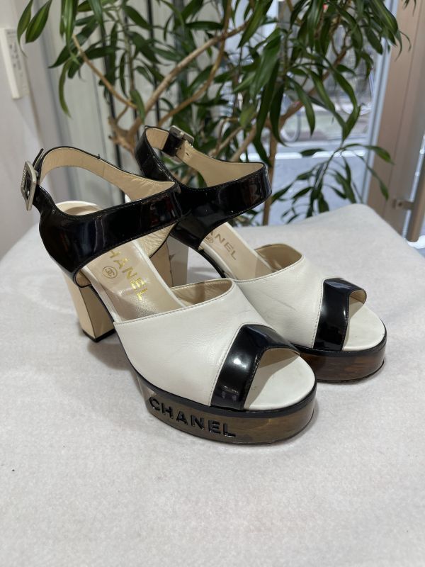 美品】CHANEL シャネル ロゴ クリア ヒール サンダル 35 1/2 レザー