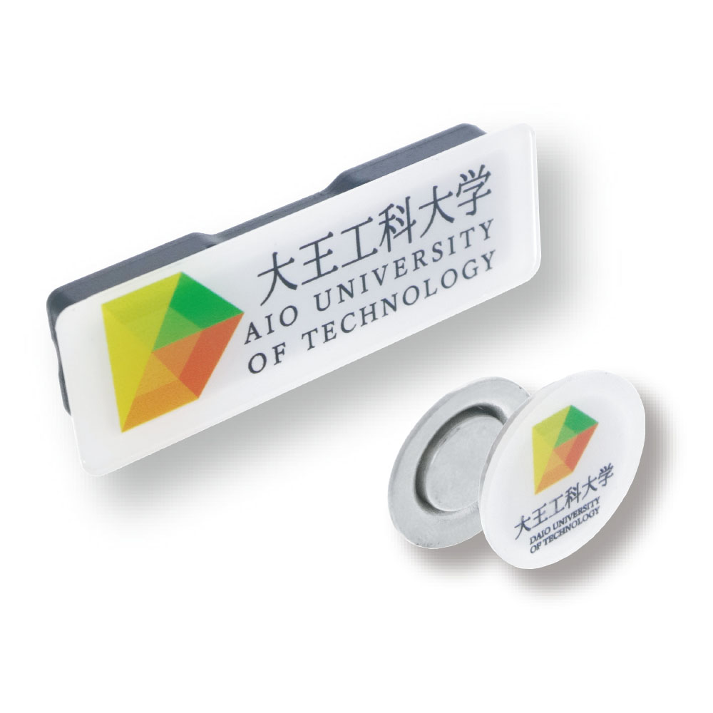 大切なスーツや制服に穴を開けない！マグネットのバッジ