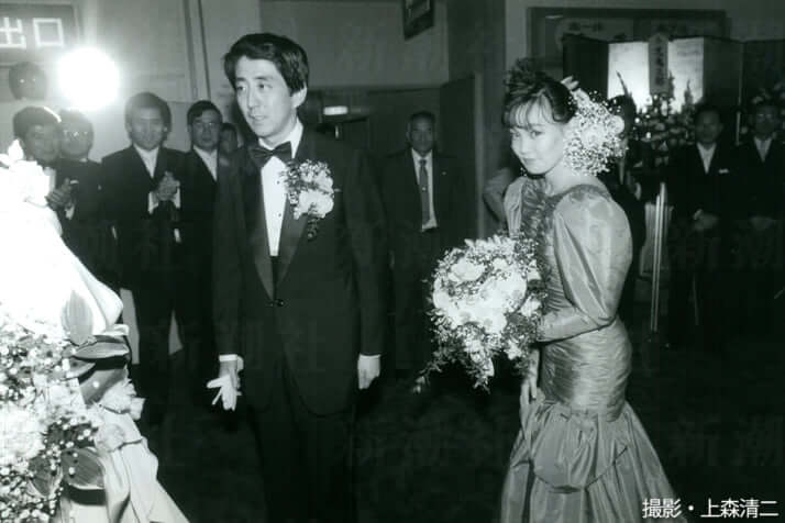 XQ Vietnam 高級シルク刺繍アート 麻生太郎氏 安倍晋三氏購入のブランド XQ