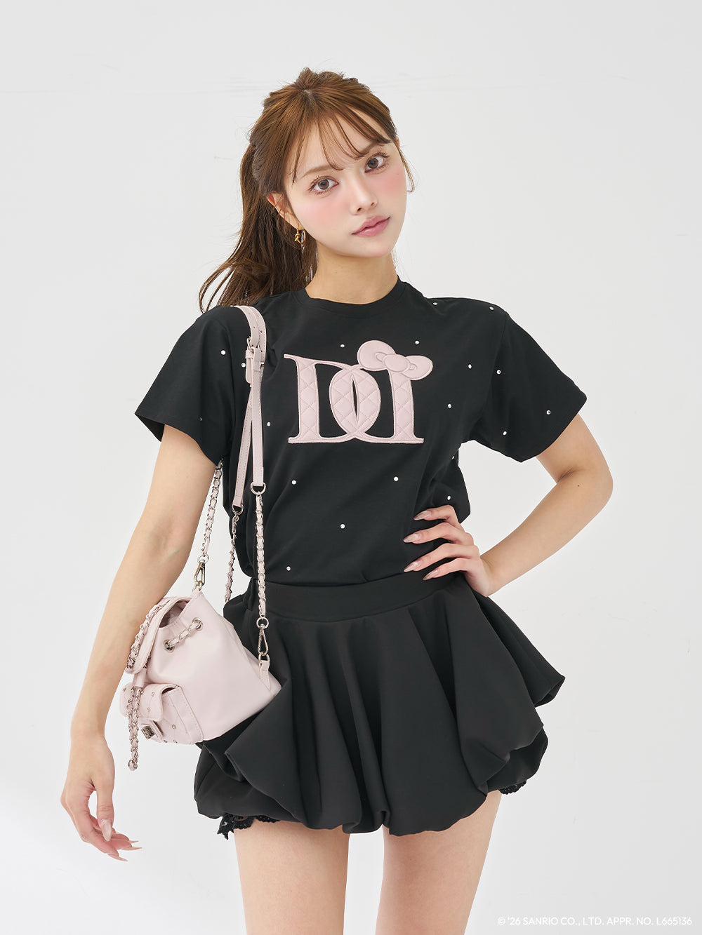 予約商品】Hello DarichキルティングアップリケビジューTシャツ