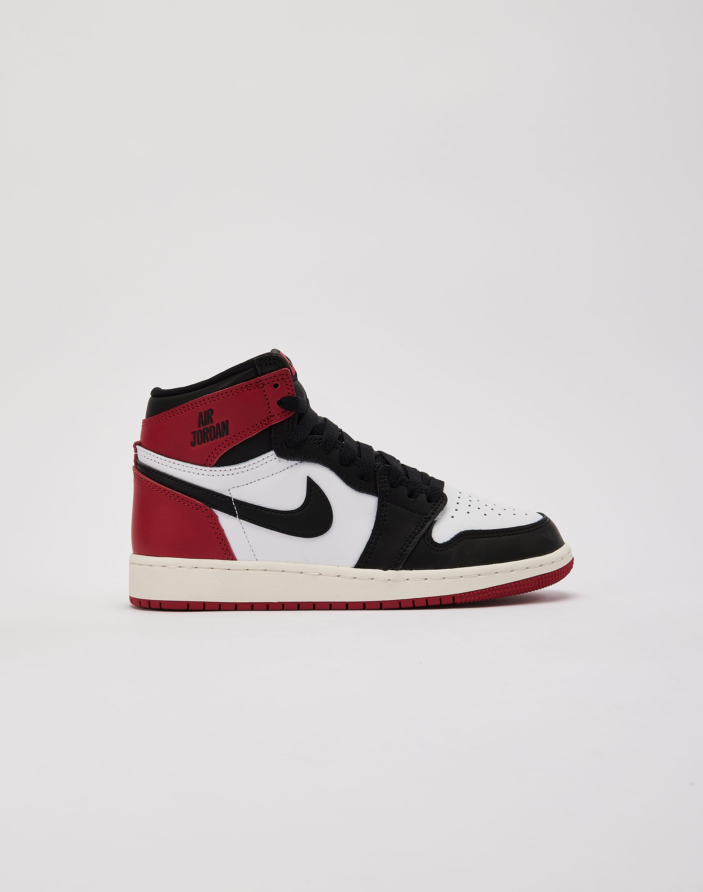 Jordan Air Jordan 1 Retro High OG 'Black Toe Reimagined' Grade