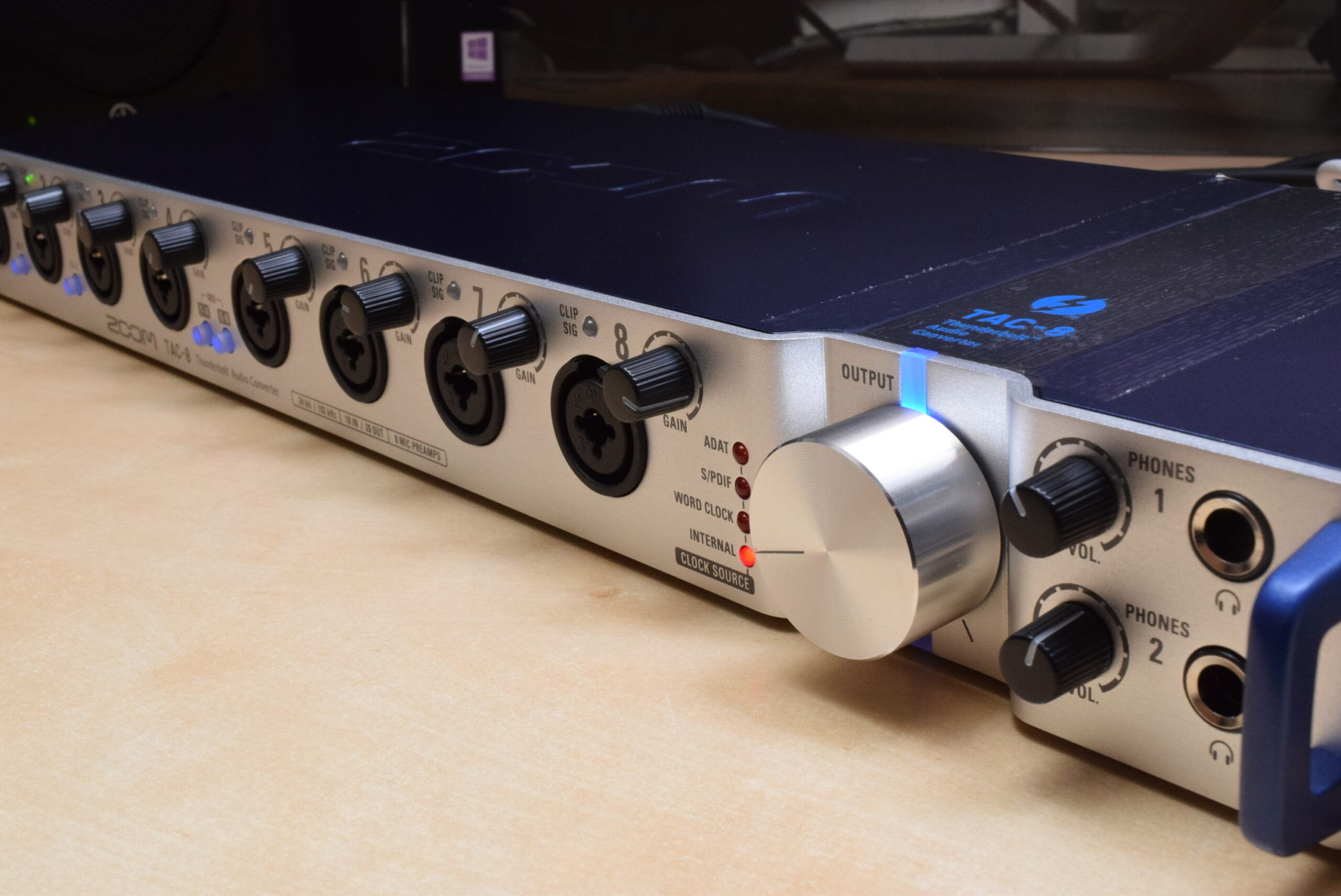 ZOOMのThunderboltオーディオIF、TAC-8が超高性能だ！ | DTMステーション