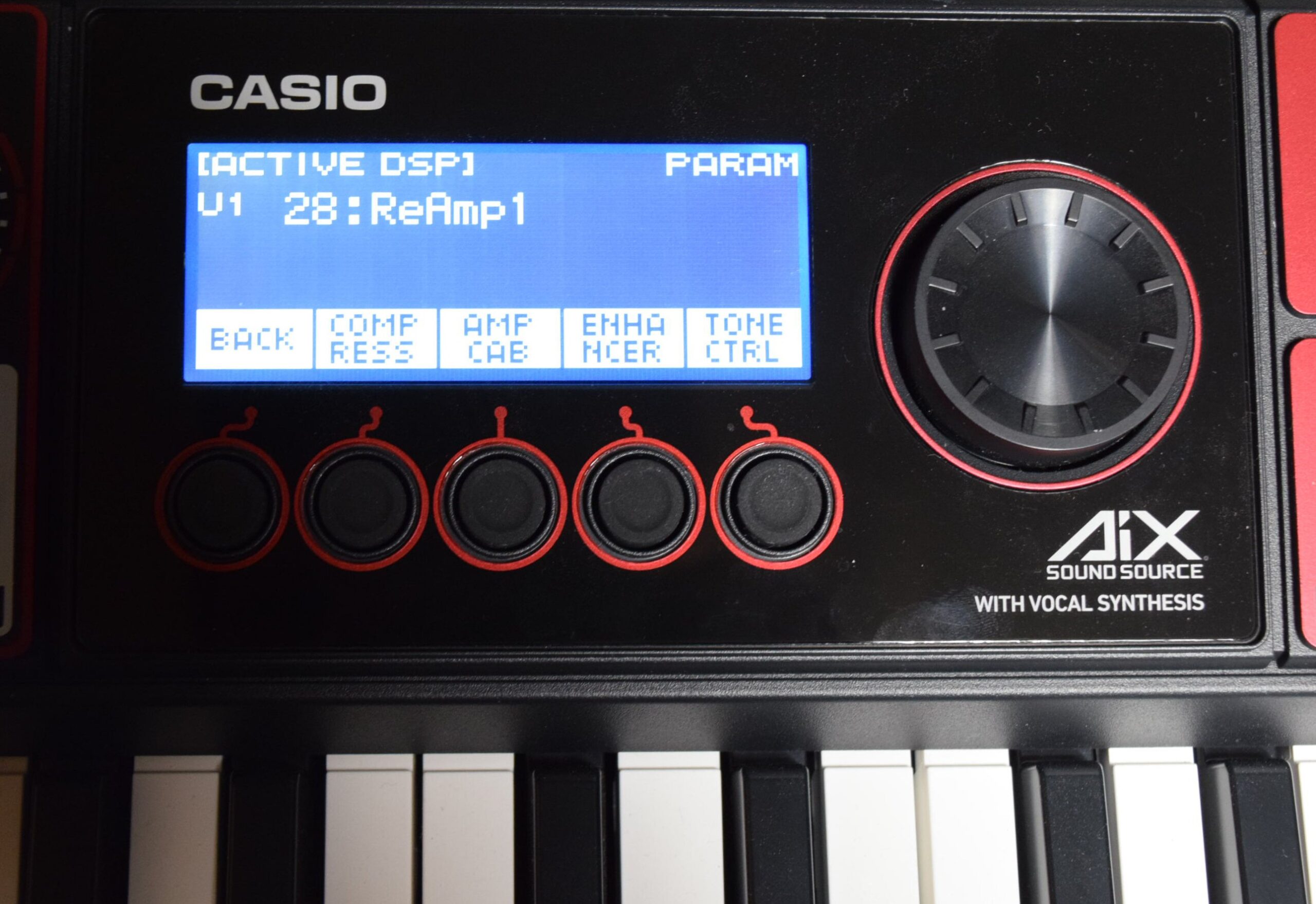 歌うシンセサイザ、CASIO CT-S1000Vに搭載された驚異的エフェクト機能