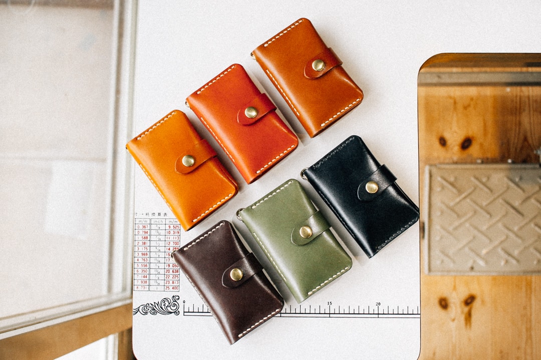 カードポケット付きのキーケース | ハンドメイド革小物のDuram Factory