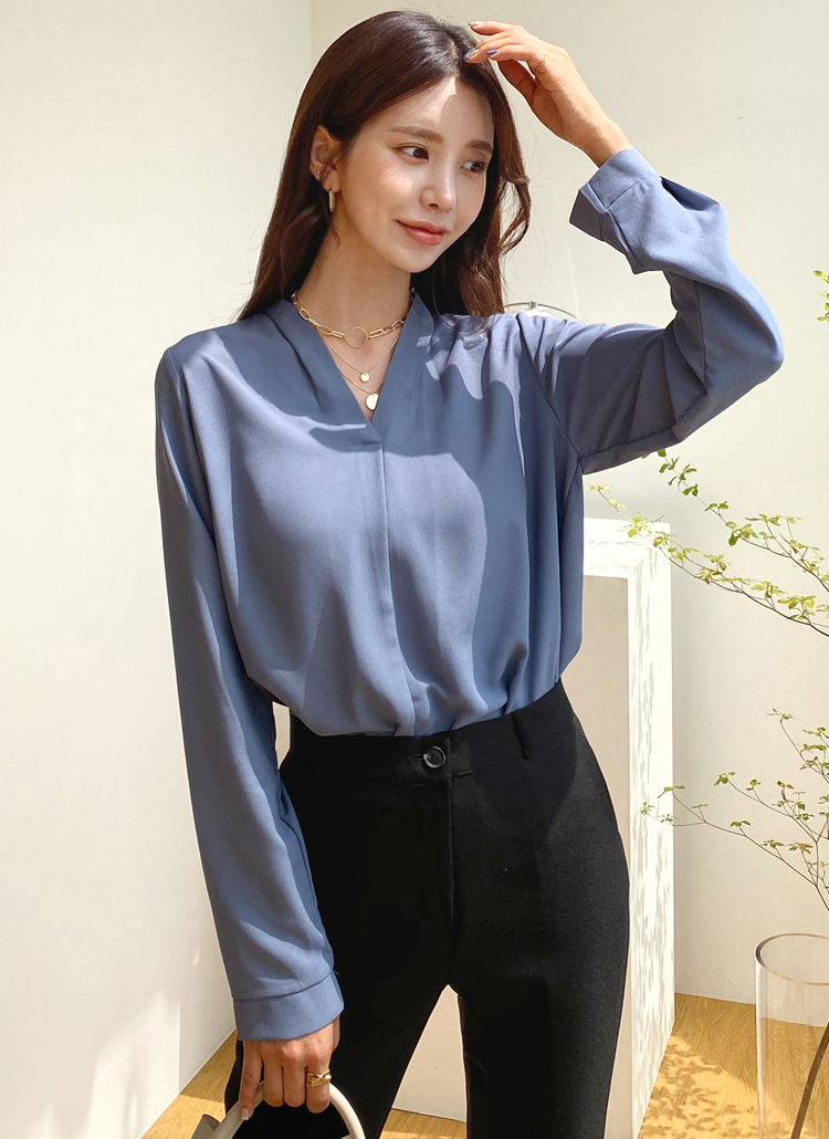 タックVネックブラウス | レディースファッション通販 - DHOLIC