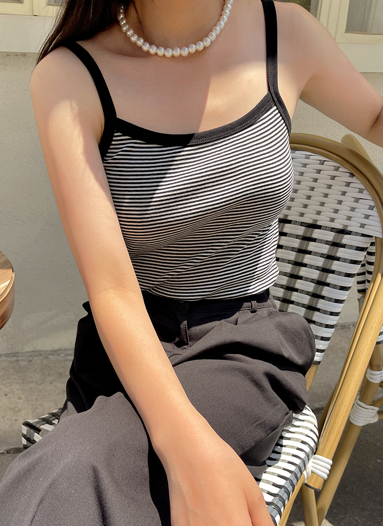ブラックストラップボーダーキャミソール | レディースファッション