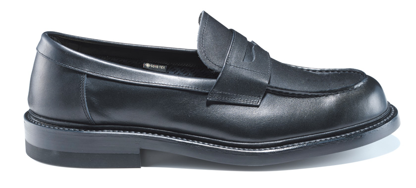 リーガル】ゴアテックスなのにドレス顔！シーンを問わない別注