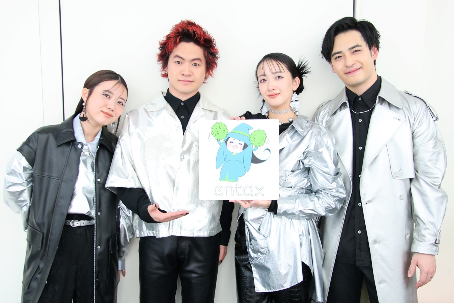 緑黄色社会、“無敵だな”と思ったことは？穴見「ライブが終わった後に手