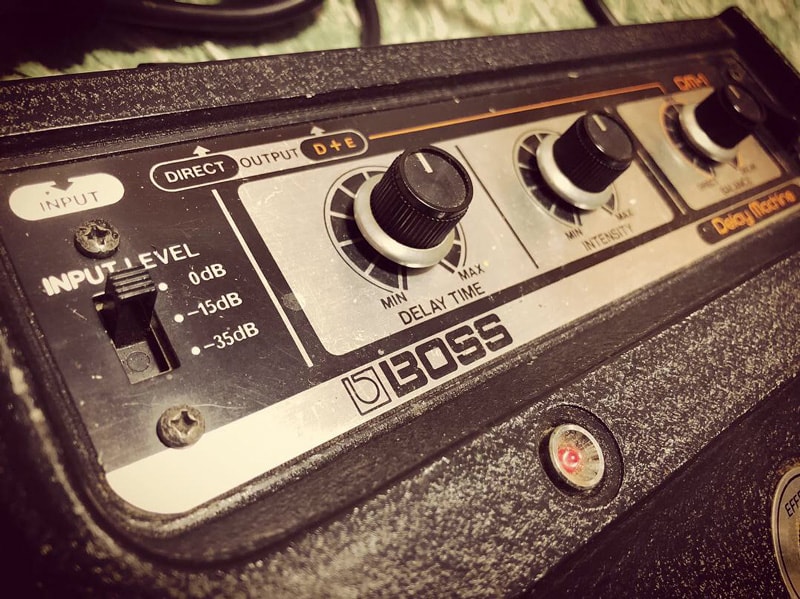 最古のアナログディレイエフェクター！BOSS DM-1 Delay Machineを