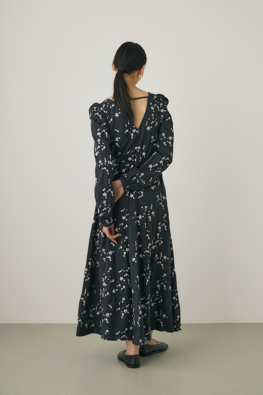 M_ | 花柄刺繍ワンピース (ワンピース(ミニ・ミディアム） ) |SHEL