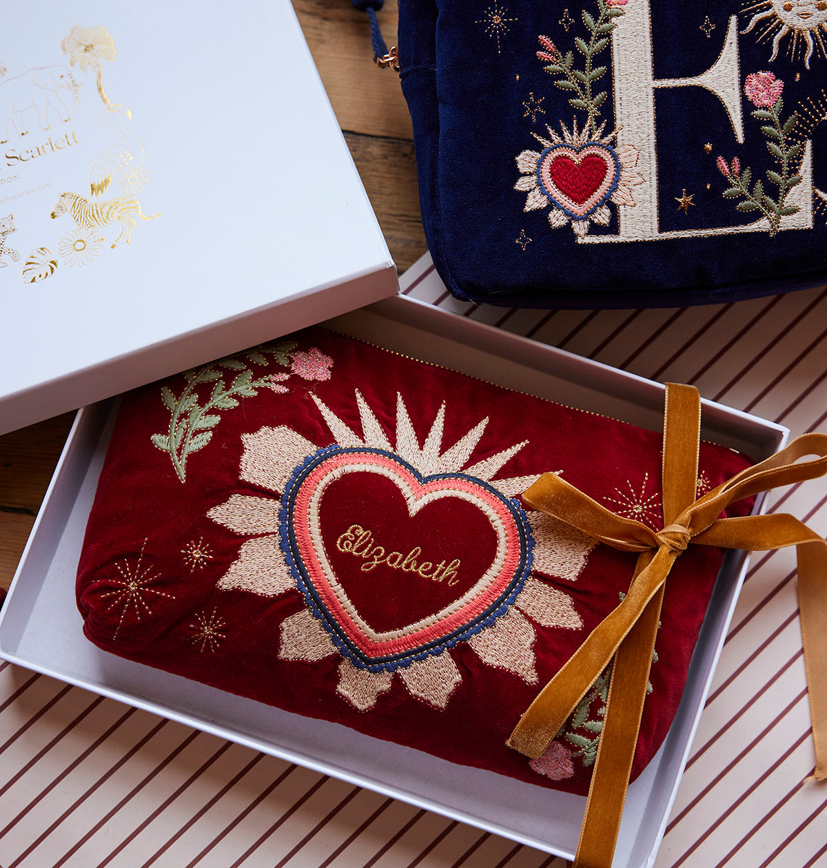 Enchanted Heart Everyday Pouch – Elizabeth Scarlett