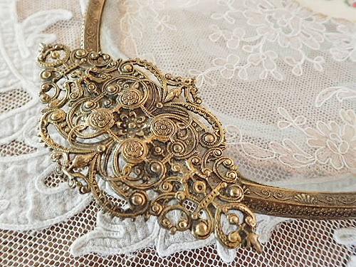 プティポワンとレースのガラストレイ - 薔薇と天使のアンティーク