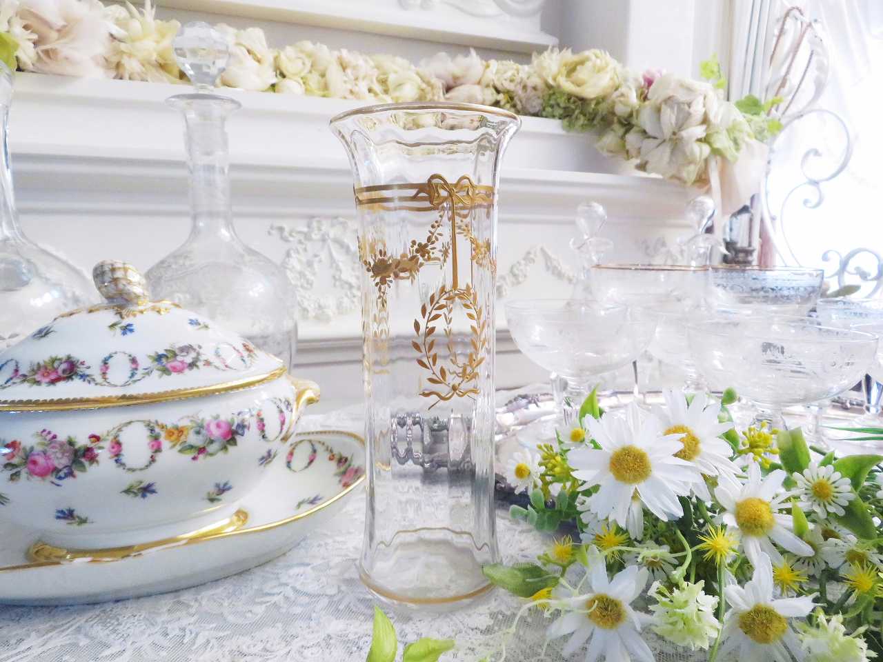 バカラ 金彩リボンガーランド フラワーベース - 薔薇と天使のアンティーク