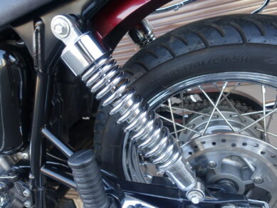 TRIUMPH ボンネビルT100 大和ステンレストライアンフタイプマフラー